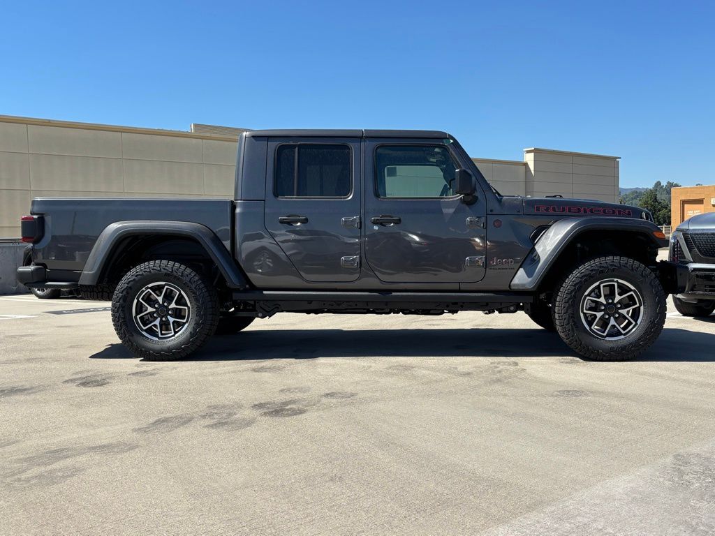 2025 Jeep Gladiator Rubicon photo 2