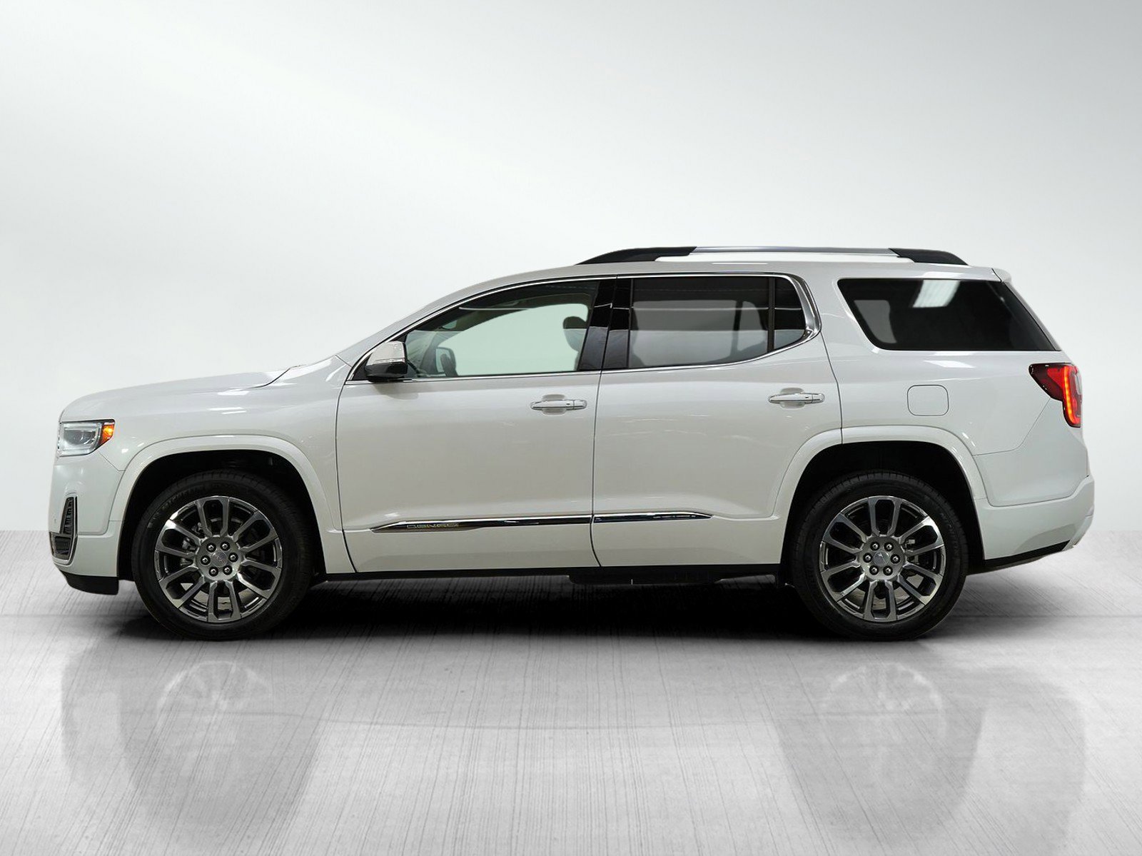 Used 2023 GMC Acadia Denali with VIN 1GKKNXLS7PZ255481 for sale in Roseville, Minnesota