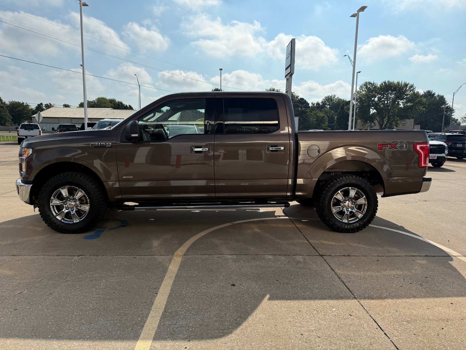 2015 Ford F-150 XLT photo 6