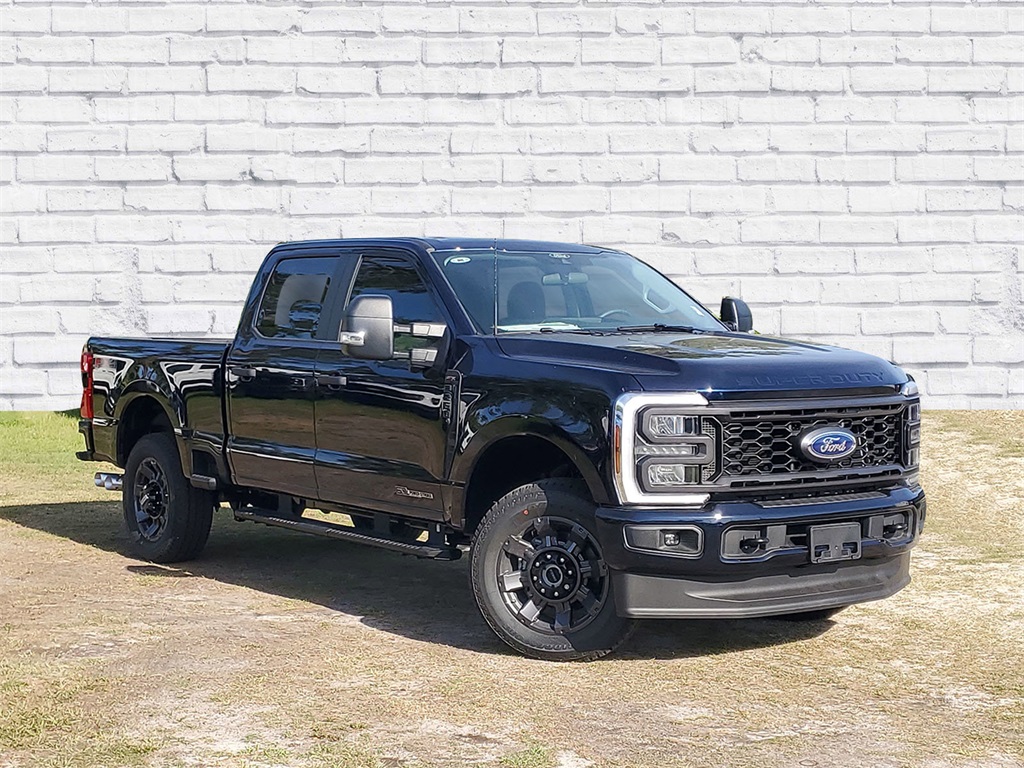 2025 Ford F-250 Super Duty XL's photo