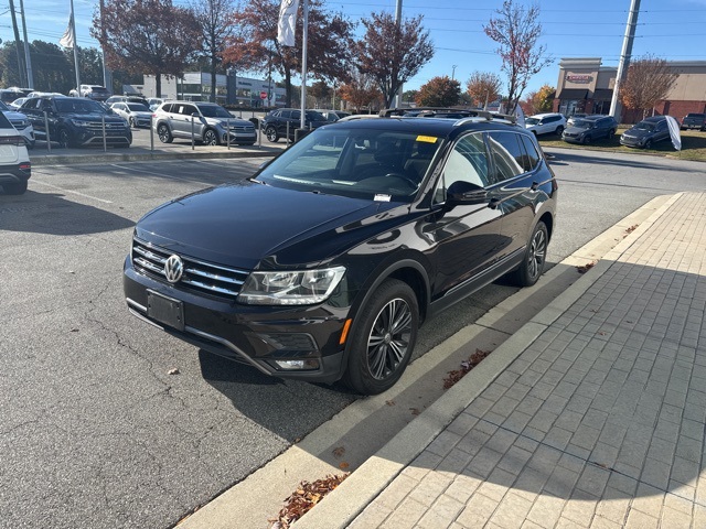 2018 Volkswagen Tiguan SEL photo 2