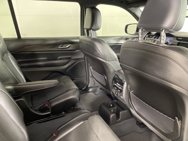 2023 Jeep Grand Cherokee Laredo Altitude photo 16