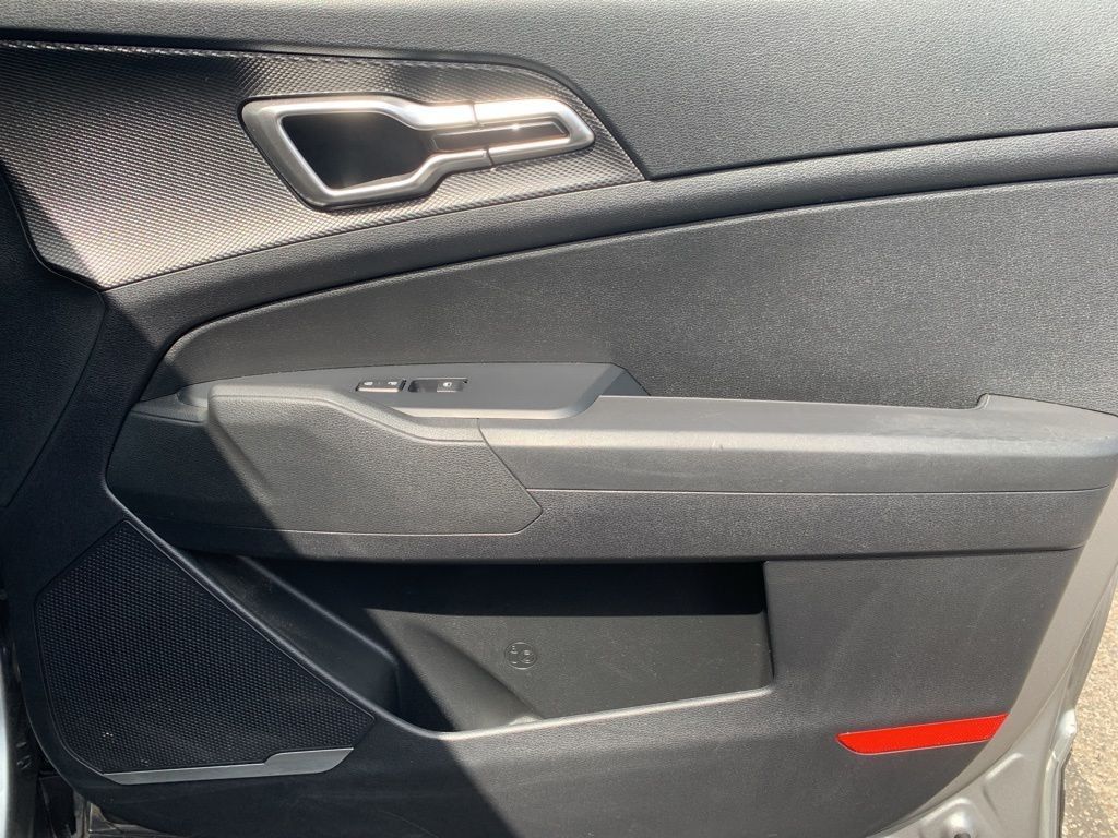 2023 Kia Sportage Hybrid LX photo 21