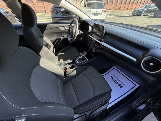 2023 Kia Forte LXS photo 8