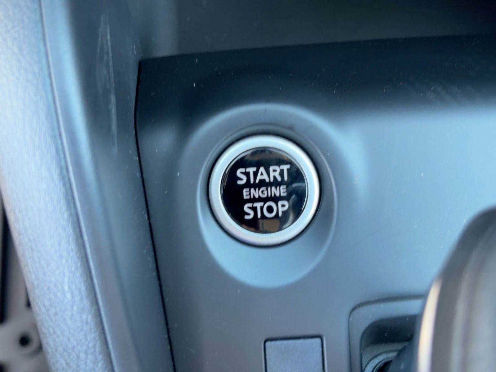 2025 Nissan Kicks Play S photo 22
