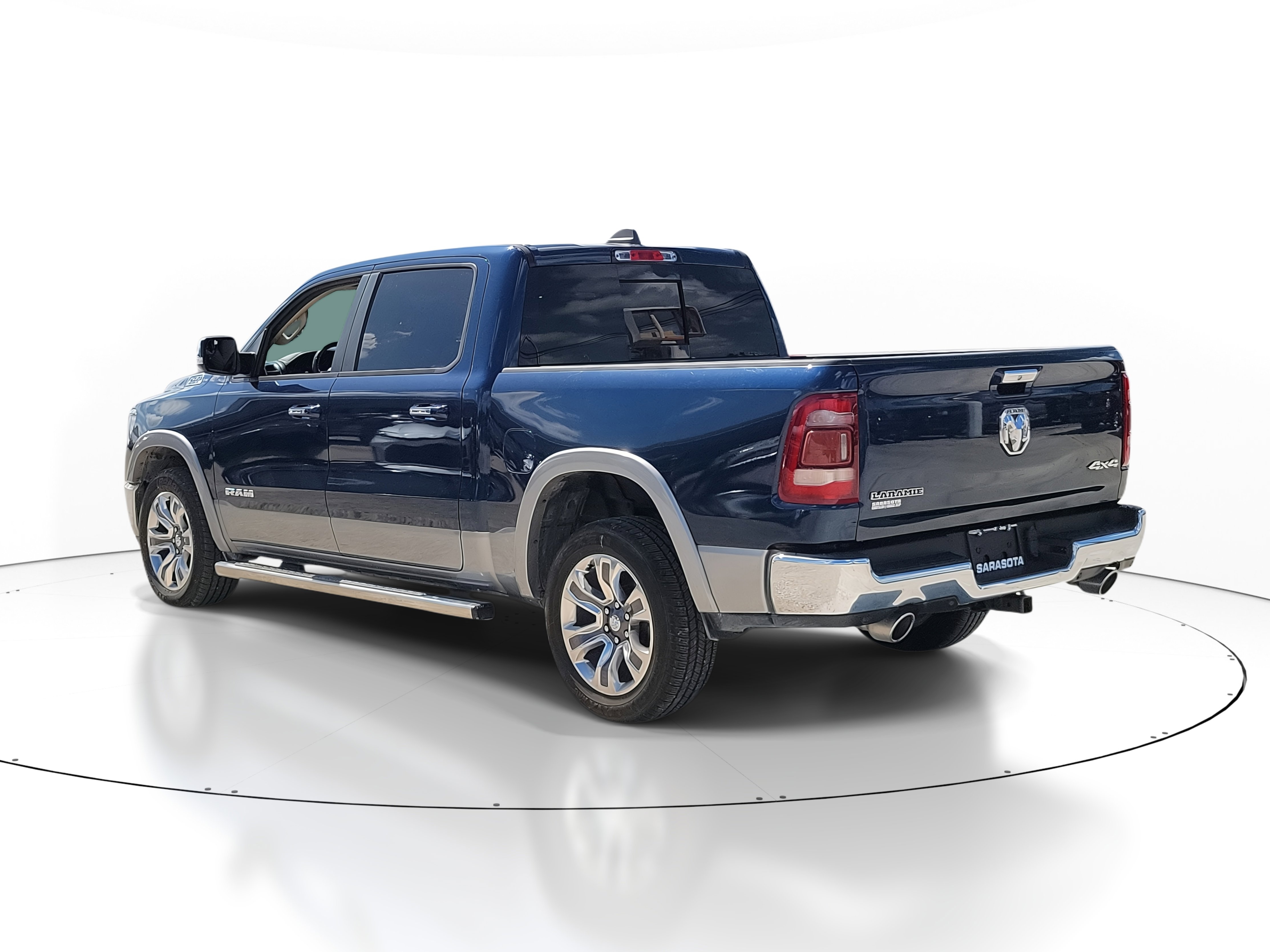 2019 Ram 1500 Laramie photo 3