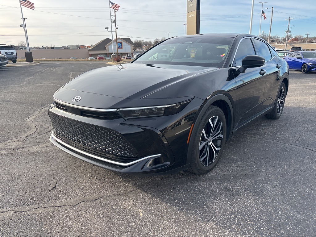 2023 Toyota Crown Limited's photo