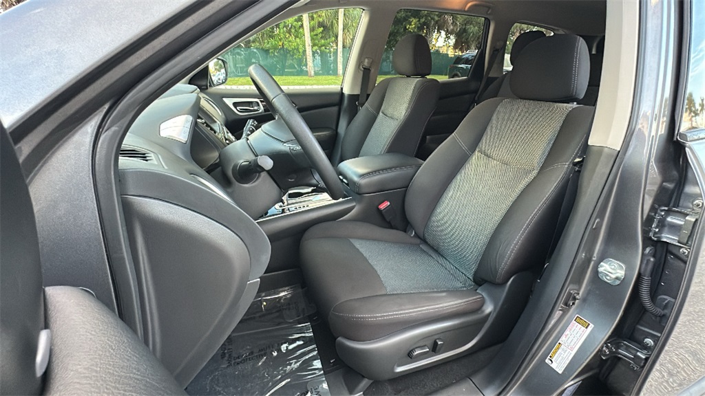 2020 Nissan Pathfinder SV photo 29