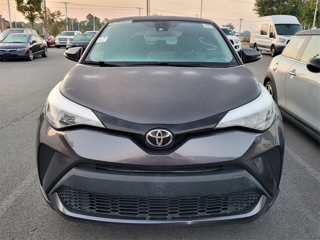 2020 Toyota C-HR LE photo 2