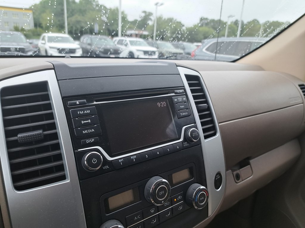2016 Nissan Frontier SV photo 7