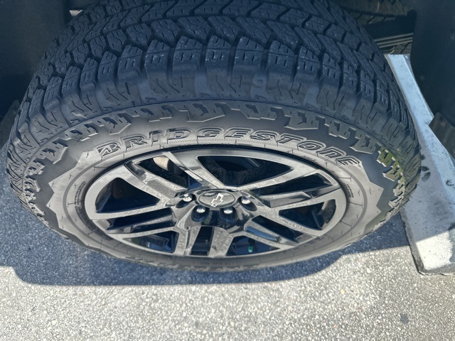 2024 Chevrolet Colorado Trail Boss photo 3