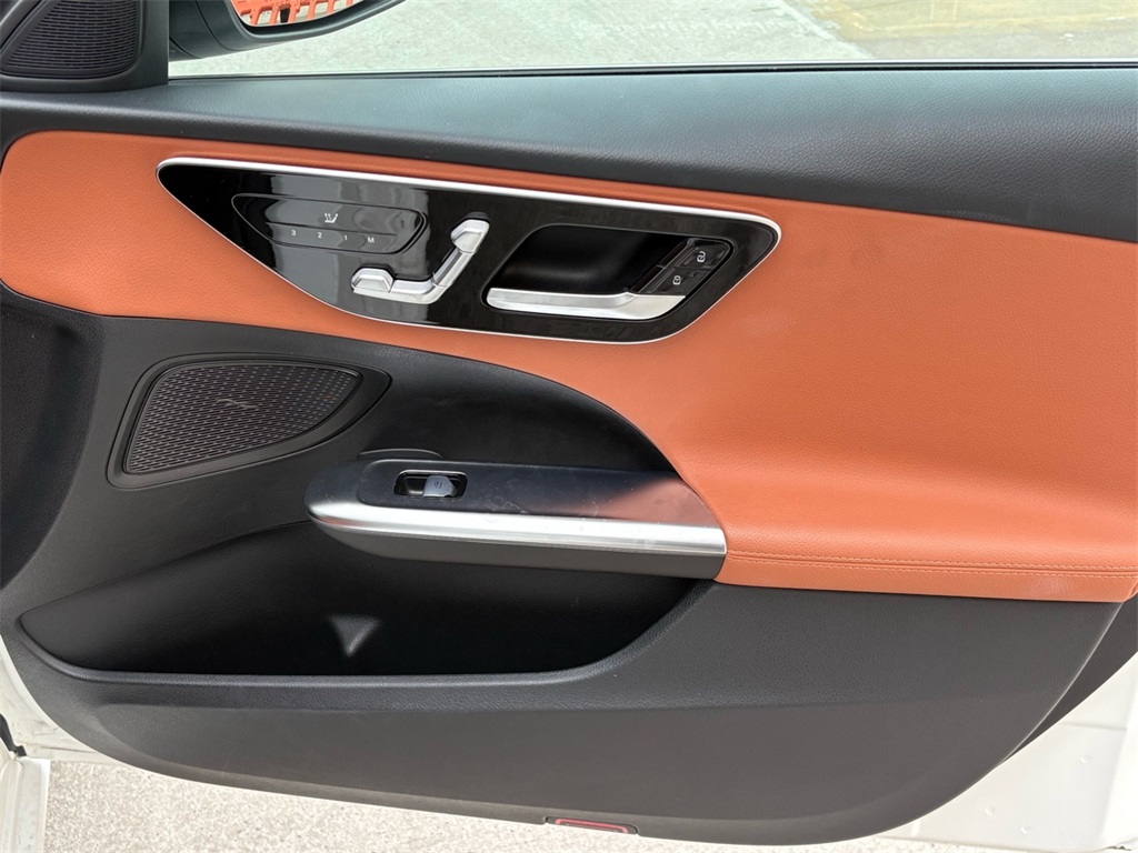 2023 Mercedes Benz C 300 photo 5