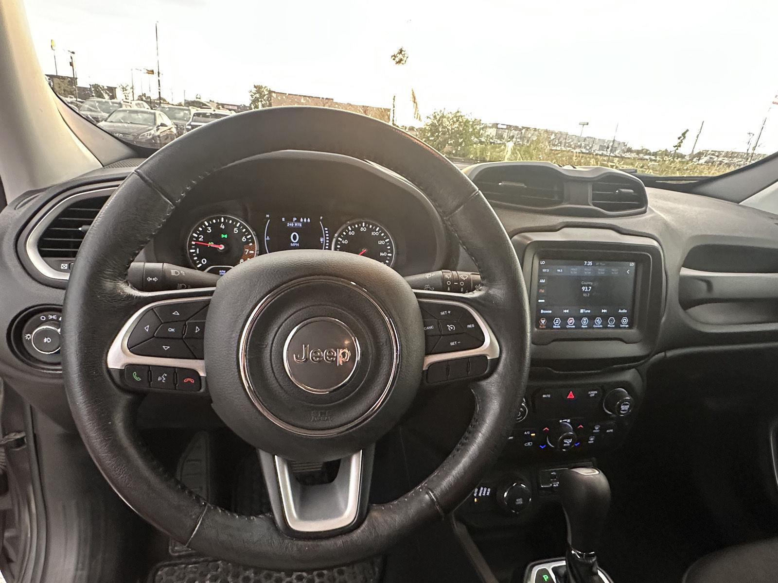 2019 Jeep Renegade Latitude photo 9