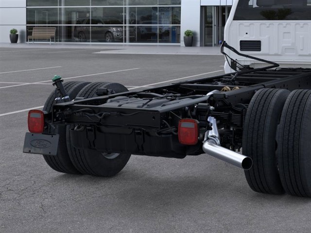 2025 Ford F-600 photo 20