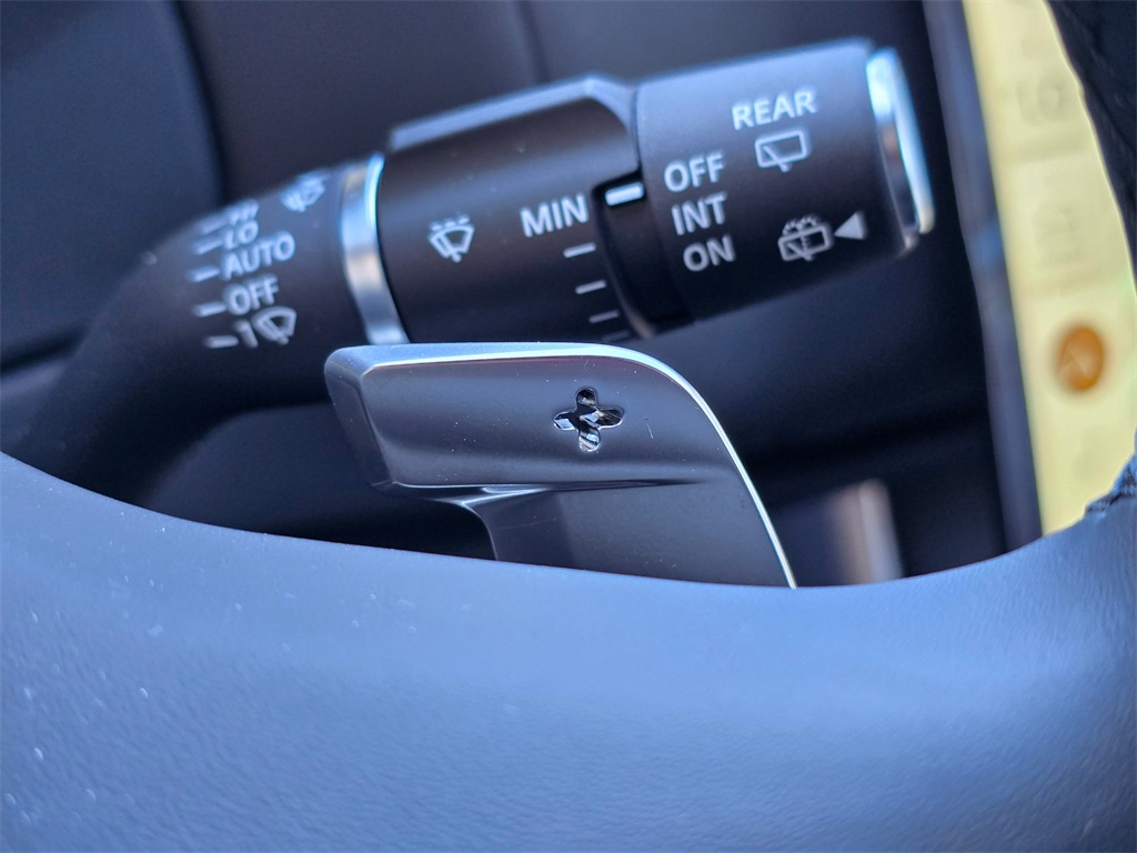 2025 Land Rover Range Rover SE photo 15