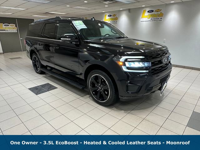 2023 Ford Expedition Limited's photo