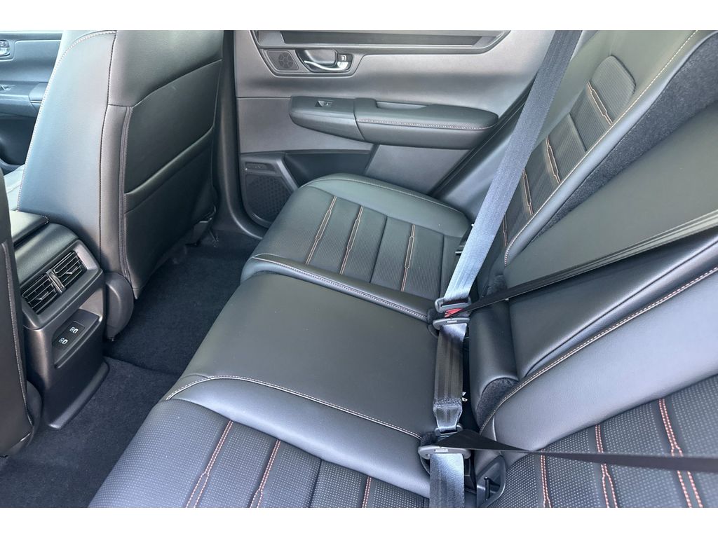 2026 Honda CR-V Hybrid Sport-L photo 11