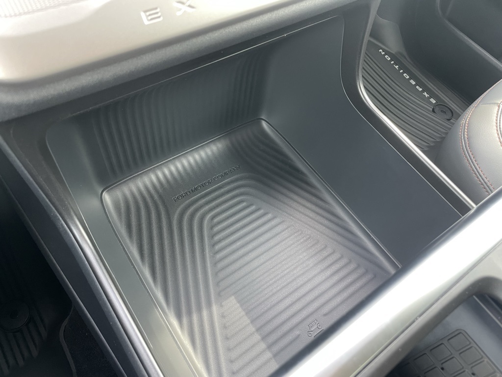 2025 Ford Expedition photo 49