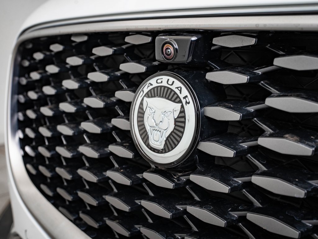 2026 Jaguar F-PACE P400 R-Dynamic S photo 3