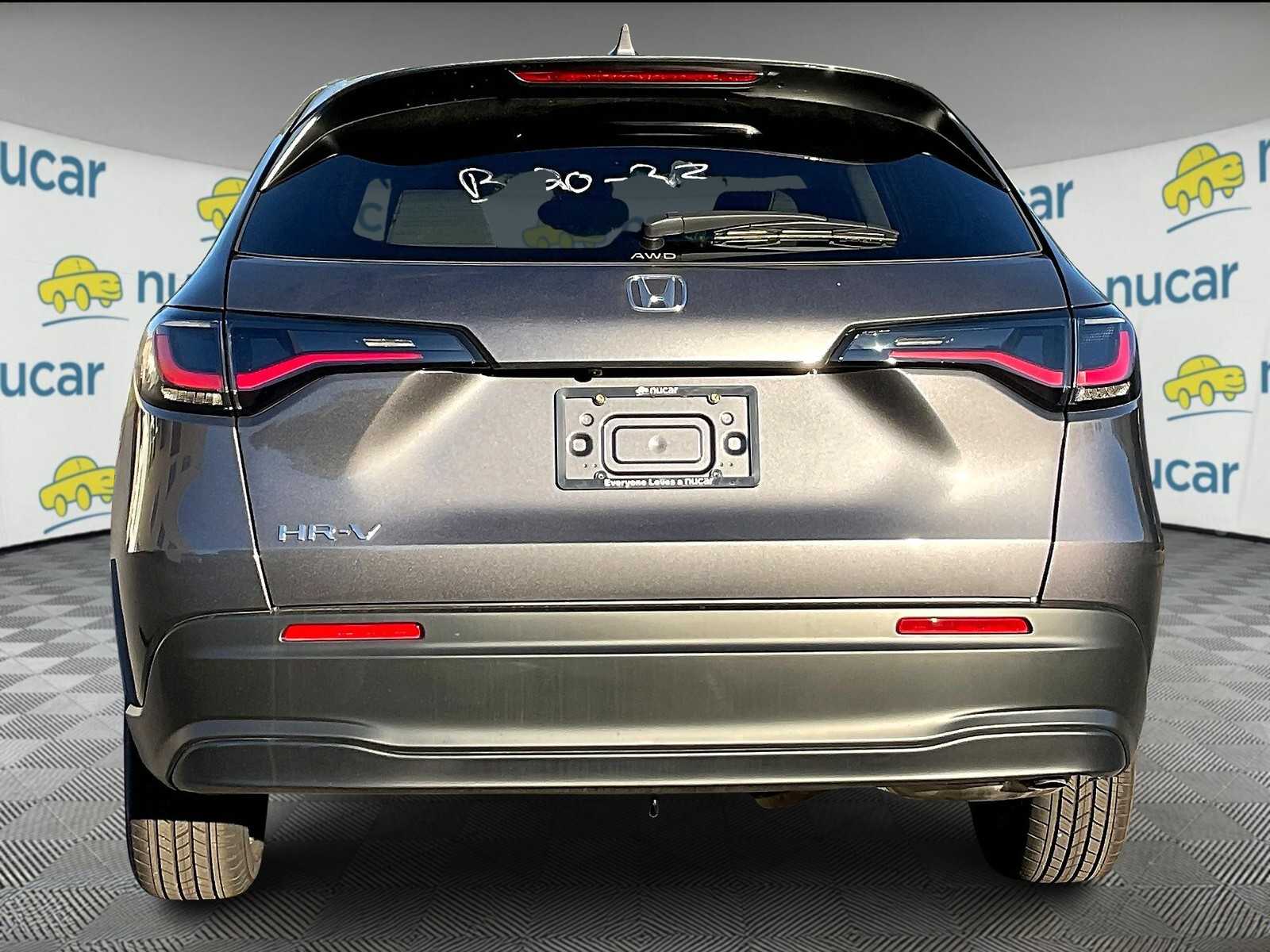 2026 Honda HR-V LX photo 5
