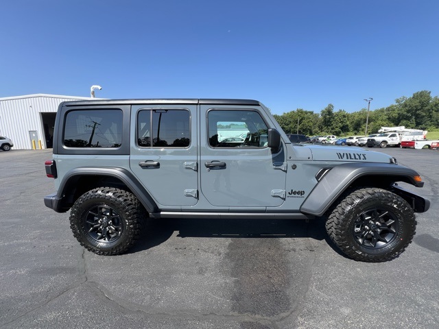 2025 Jeep Wrangler Willys photo 2