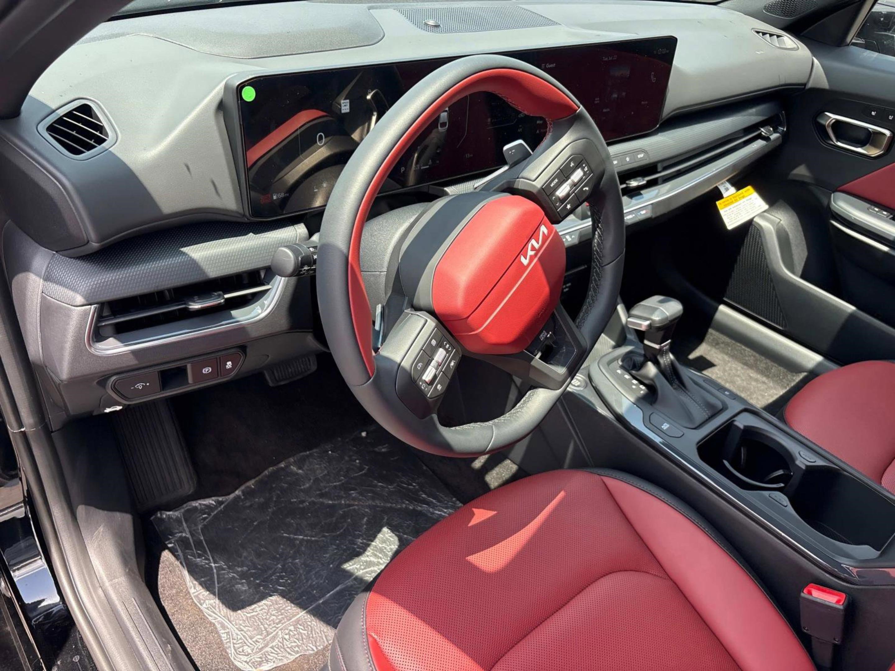 2025 Kia K4 GT-Line photo 23