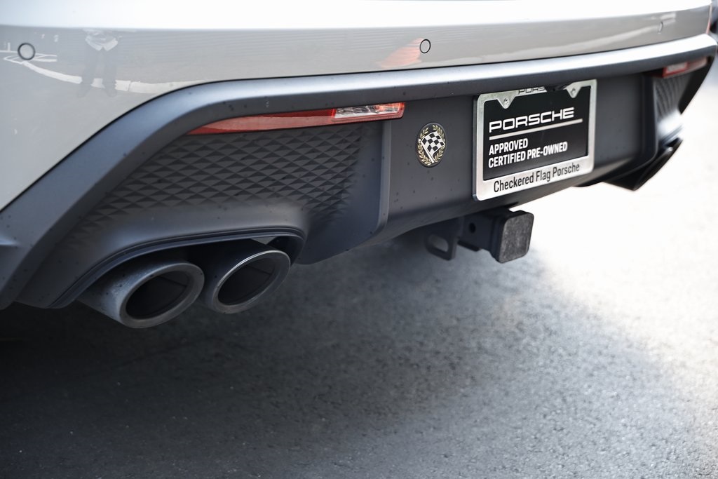 2025 Porsche Macan T photo 15