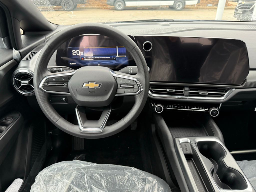 2026 Chevrolet Equinox EV 1LT photo 2