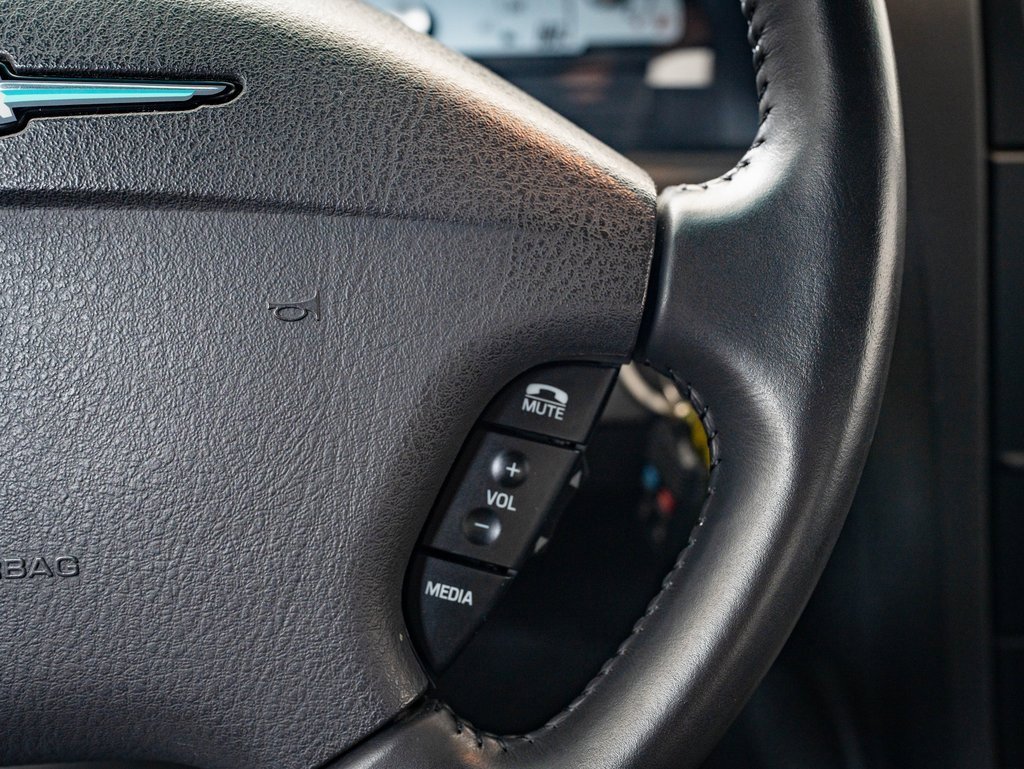 2002 Ford Thunderbird Base photo 24
