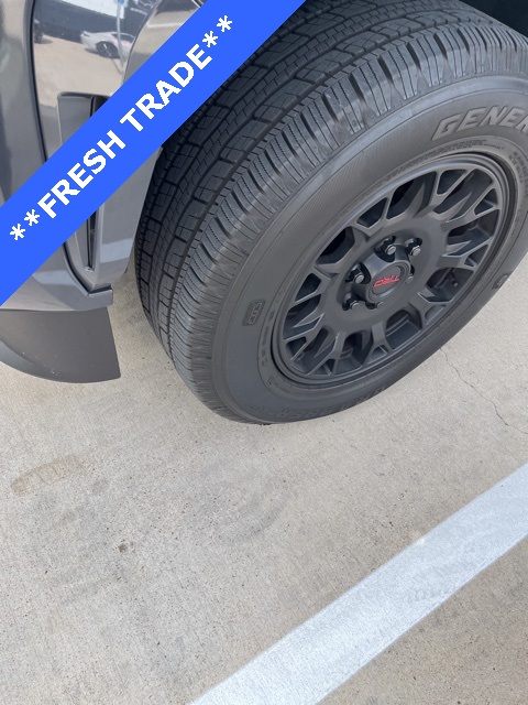 2025 Toyota Tacoma SR5 photo 3