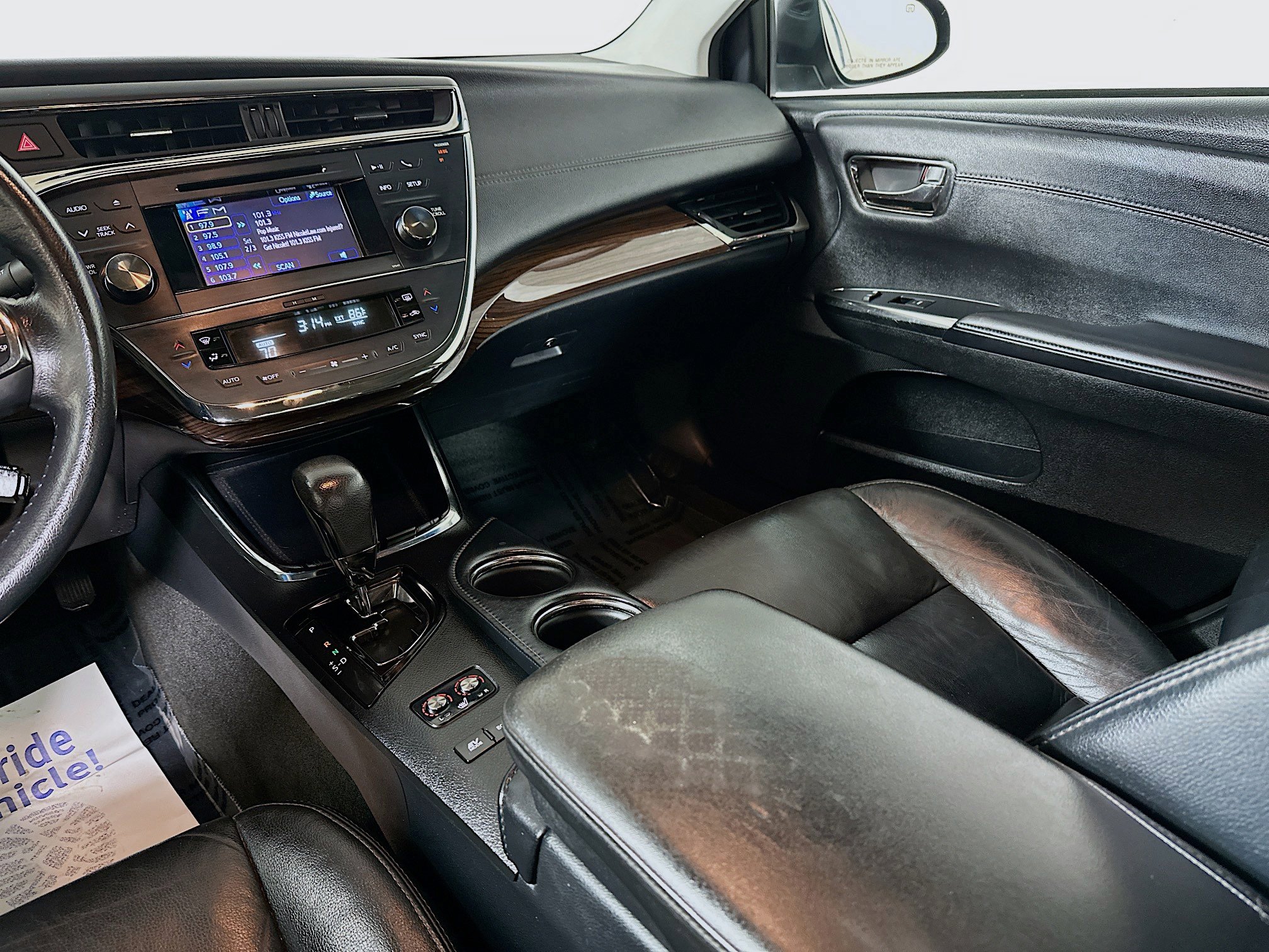 2013 Toyota Avalon Hybrid XLE Premium photo 18