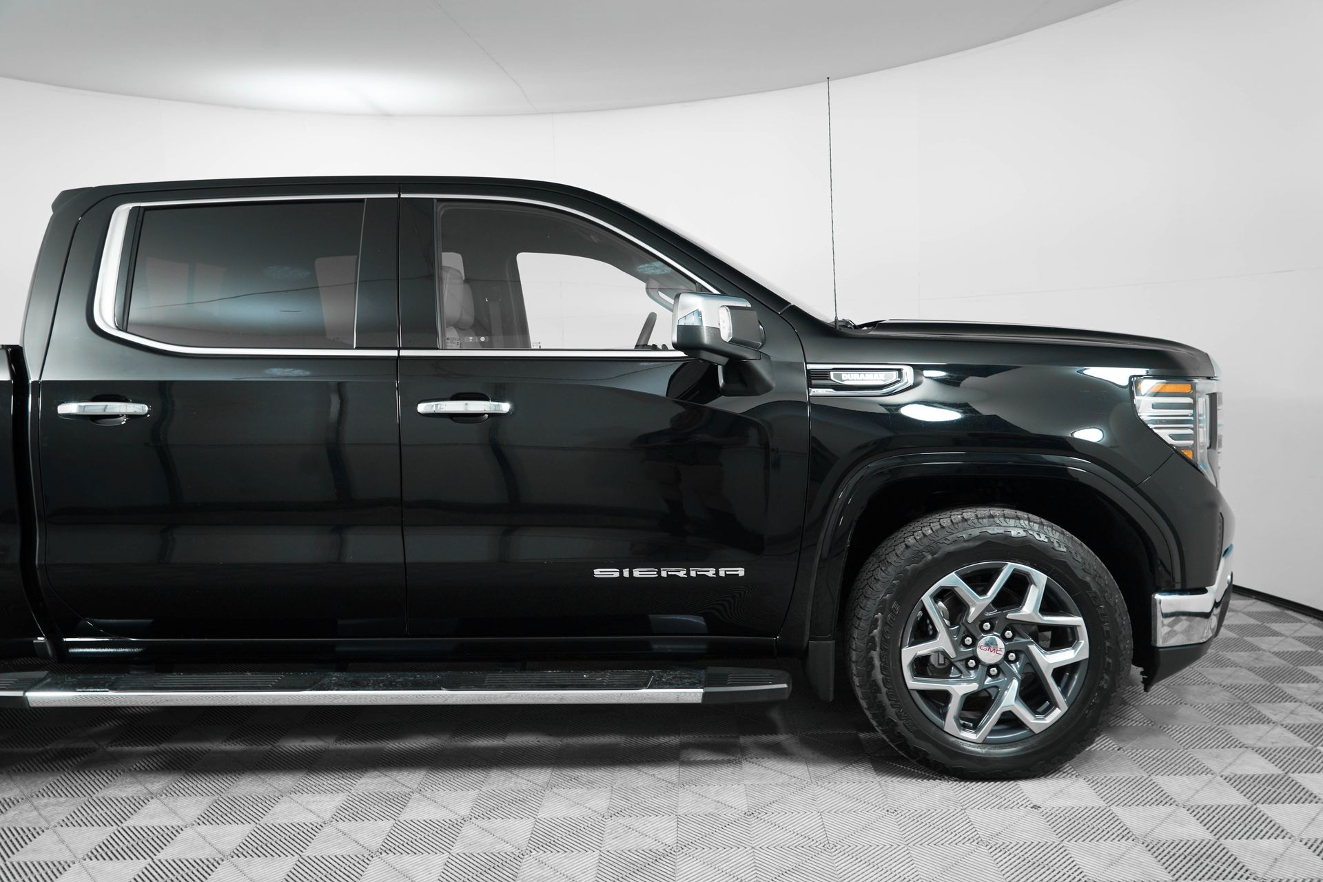 2023 Gmc Sierra 1500 SLT photo 10