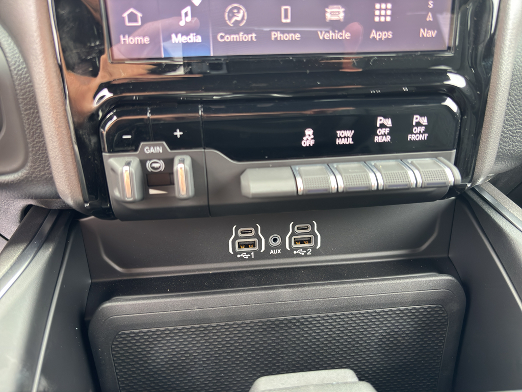 2026 Ram 2500 Big Horn photo 30
