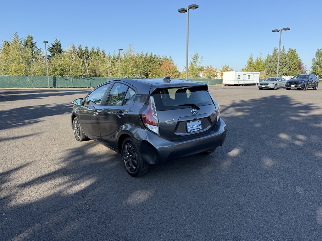 2015 Toyota Prius C Two photo 5