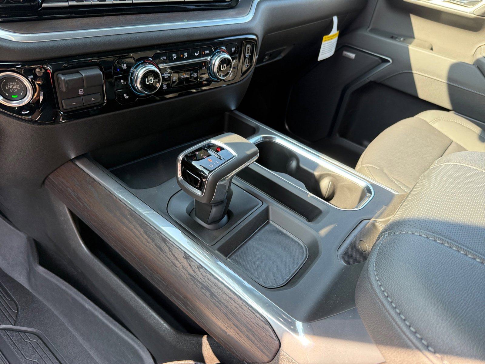 2026 Gmc Sierra 1500 SLT photo 12