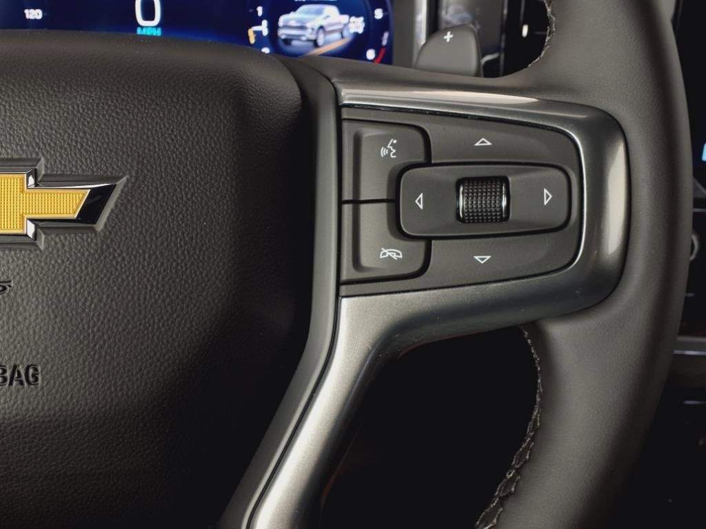 2025 Chevrolet Silverado 1500 LT photo 9