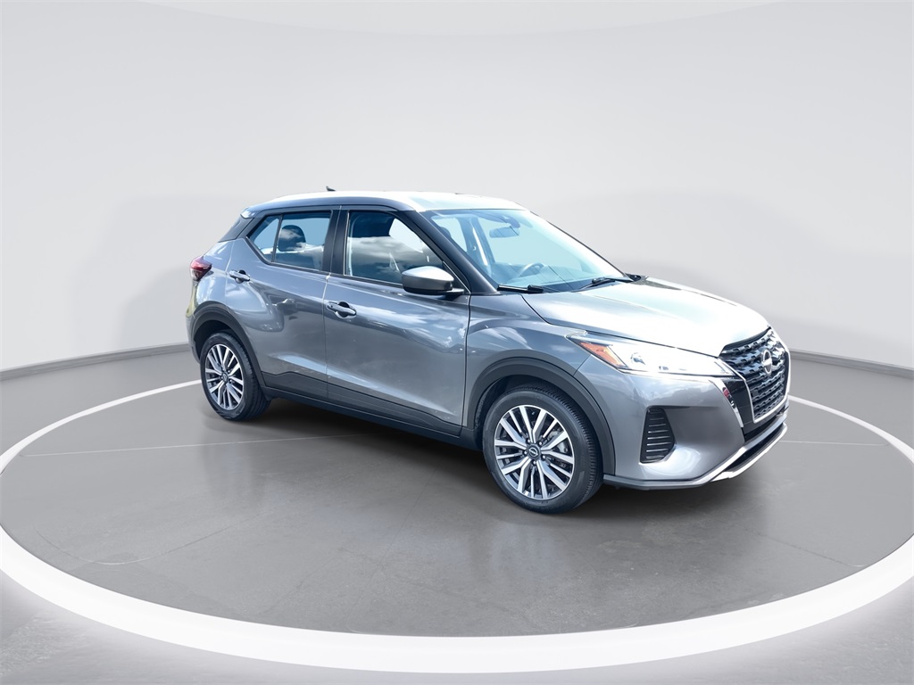 2024 Nissan Kicks SV photo 2
