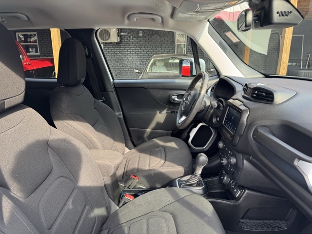 2021 Jeep Renegade Latitude photo 13