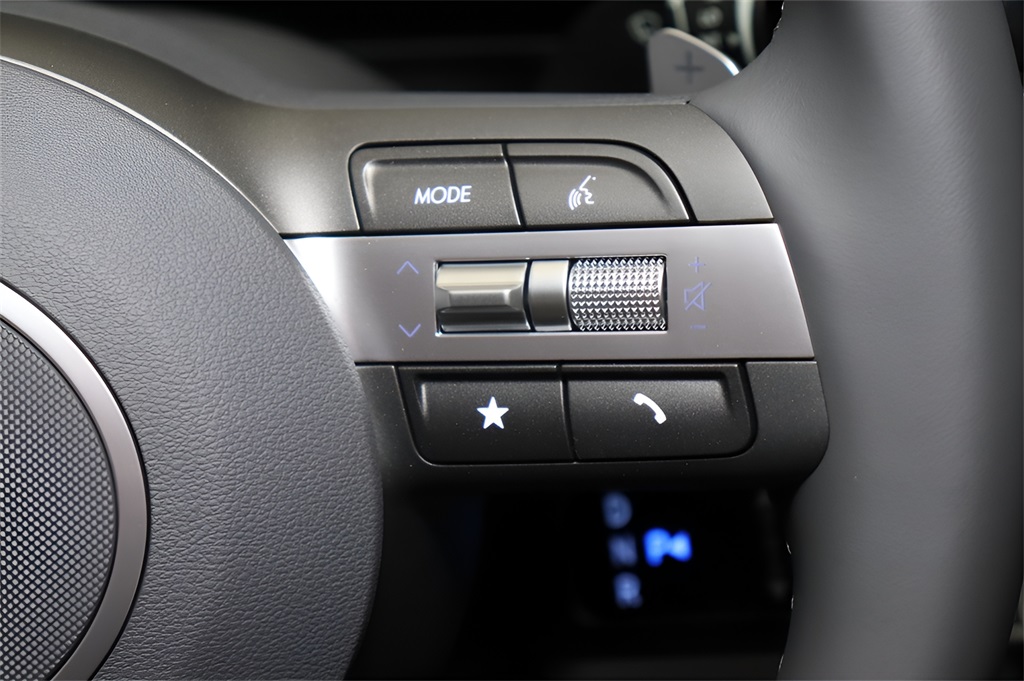 2025 Hyundai Kona SEL photo 7