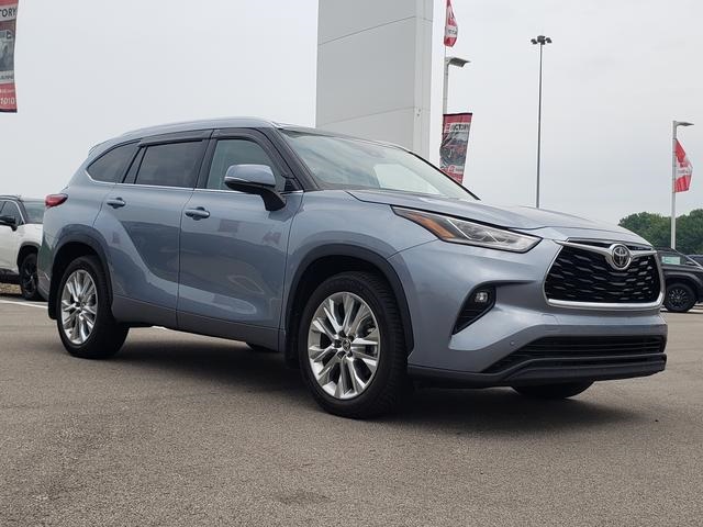 2021 Toyota Highlander Limited photo 3