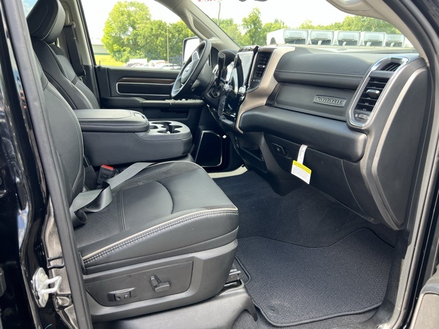 2024 Ram 2500 Laramie photo 16