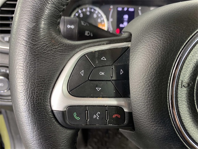 2015 Jeep Renegade Latitude photo 12