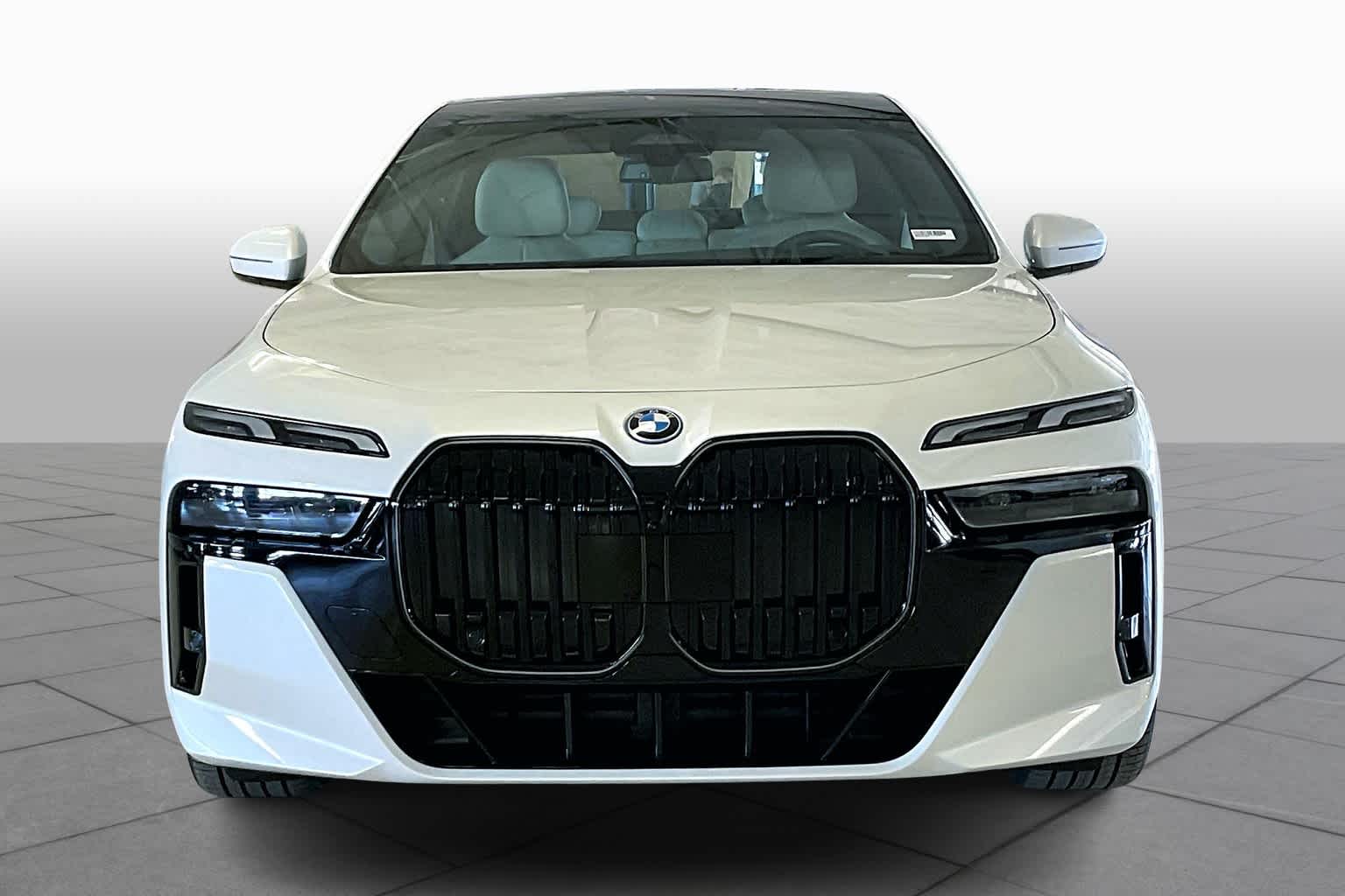 2025 Bmw 750e 750e xDrive photo 3