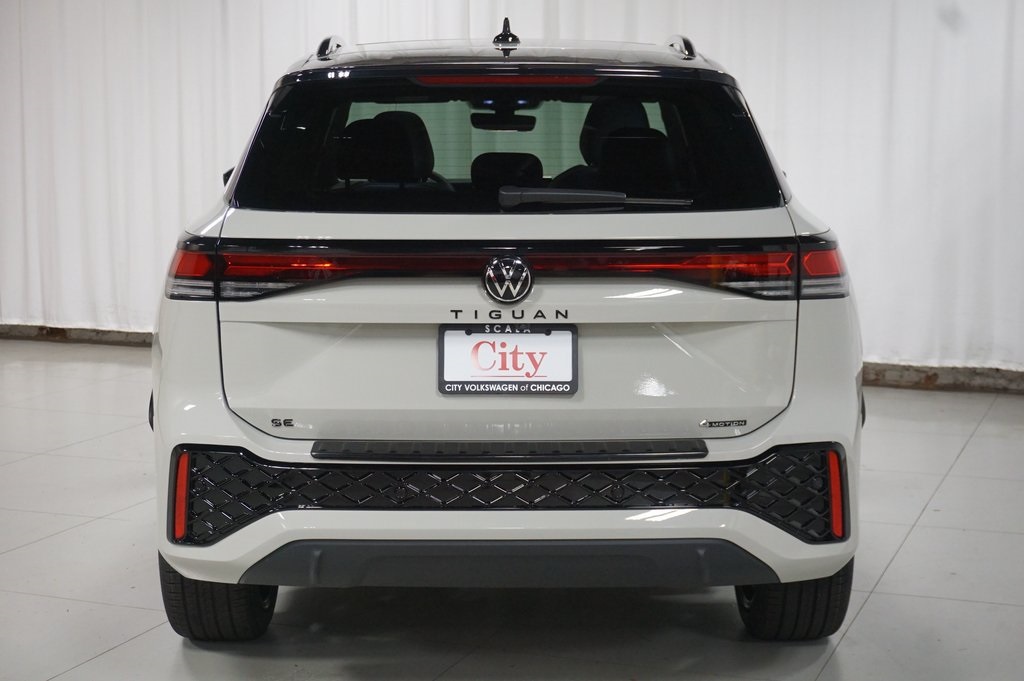 2025 Volkswagen Tiguan SE R-Line Black photo 4