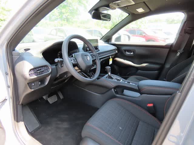 2025 Honda HR-V Sport photo 2
