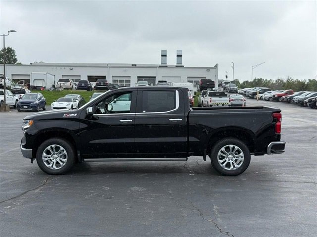 2025 Chevrolet Silverado 1500 LTZ photo 2