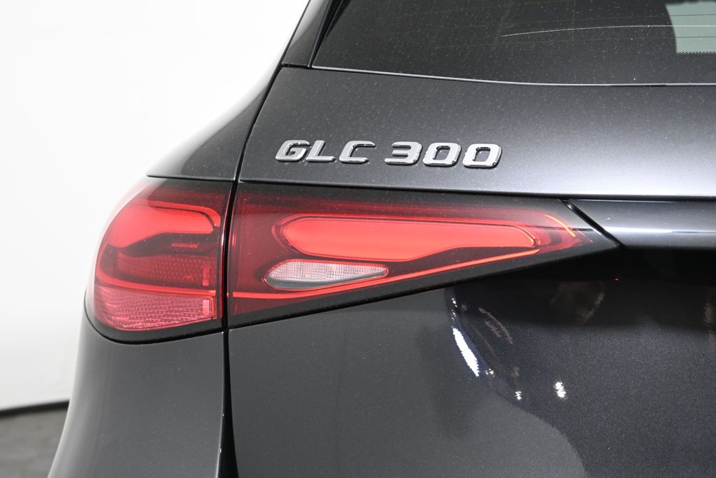2025 Mercedes Benz GLC 300 4MATIC photo 11