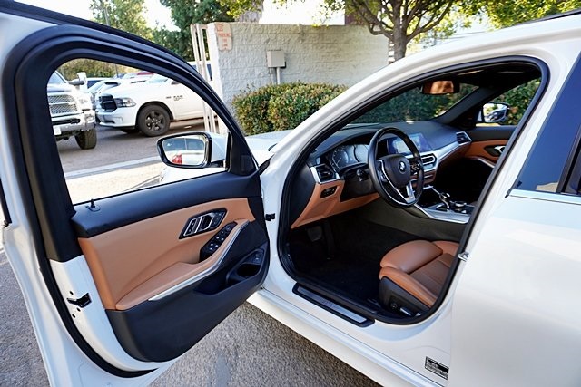 Used 2022 White BMW 330i image 39