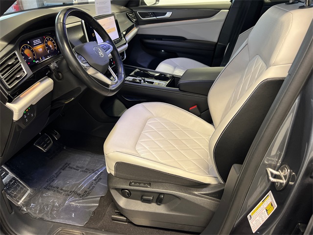 2024 Volkswagen Atlas Cross Sport SEL Premium R-Line photo 4