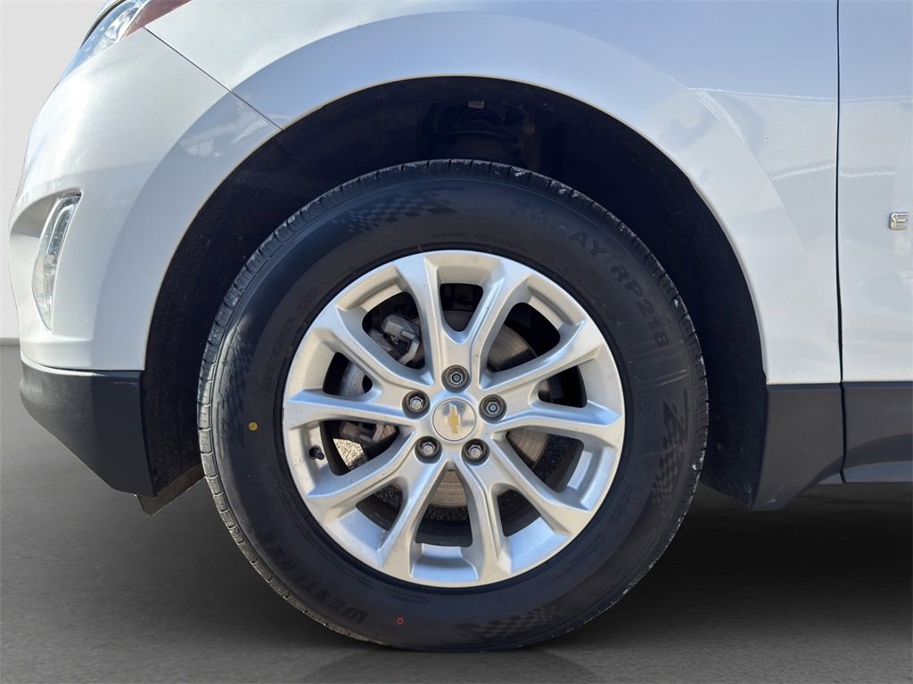 2018 Chevrolet Equinox LT photo 4